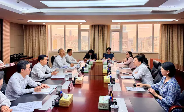 SLW visits Guizhou to exchange views on social welfare and talent policies Source: HKSAR Government Press Releases