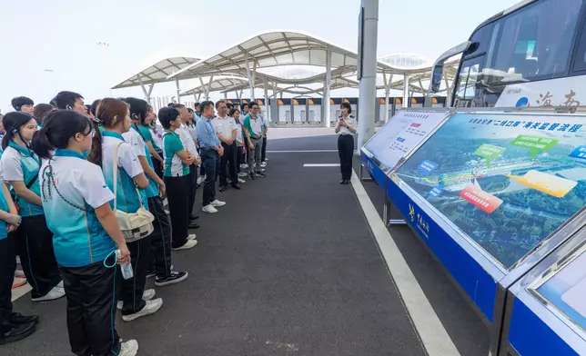 Hong Kong Customs organises Customs YES summer tour to Hainan Source: HKSAR Government Press Releases