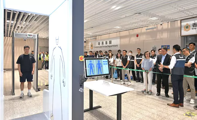 Over 10 000 persons join stress test at Huanggang Port (with photos/video) Source: HKSAR Government Press Releases