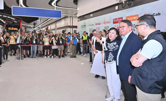Over 10 000 persons join stress test at Huanggang Port (with photos/video) Source: HKSAR Government Press Releases