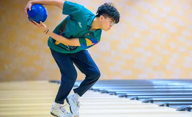 Tenpin bowler Amen Yuen Cheuk-hin, Photo source: Lingnan University