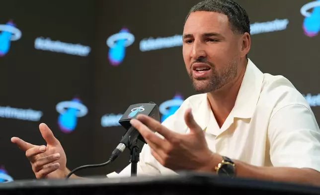 Miami Heat's newest signing Klay Thompson speaks during an NBA basketball press conference, Tuesday, Aug. 25, 2026, in Miami. (AP Photo/Rebecca Blackwell)