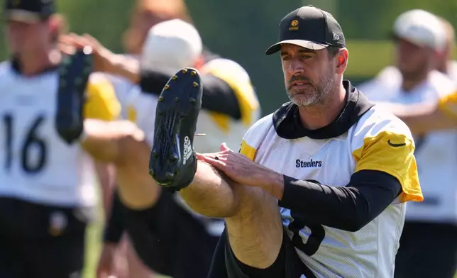 Pittsburgh Steelers quarterback Aaron Rodgers (8) participates during the team's NFL football training camp in Latrobe, Pa., on Friday, July 31, 2026.(AP Photo/Gene J. Puskar)