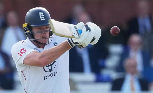 England's Jamie Smith plays a shot during the second cricket test match between England and Pakistan in London, Thursday, Aug. 27, 2026. (AP Photo/Dave Shopland)