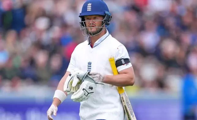 FILE - England's Ben Duckett leaves the pitch after losing his wicket during the first day of the test match between England and New Zealand at Lord's cricket ground in London, Thursday, June 4, 2026. (AP Photo/Kirsty Wigglesworth, File)