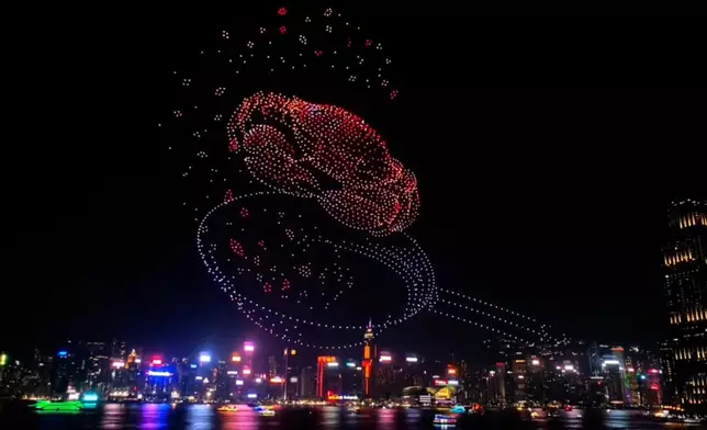 Typhoon shelter crab formed by the drones, Photo source: Threads@wingchan_1881