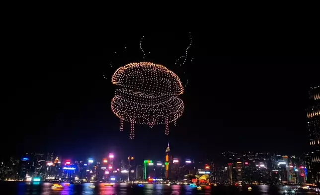Pineapple bun formed by the drones, Photo source: Threads@wingchan_1881