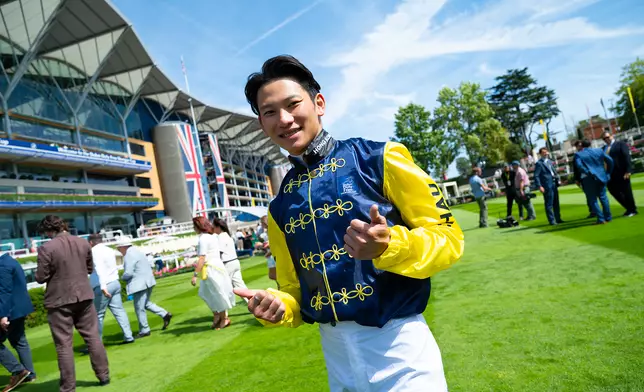 Jerry Chau jubilates following his maiden success at Ascot. Photo source: HKJC