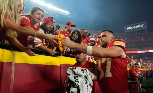 Kansas City Chiefs tight end Travis Kelce heads to the locker room following an NFL football game against the Indianapolis Colts Sunday, Sept. 20, 2026, in Kansas City, Mo. (AP Photo/Charlie Riedel)