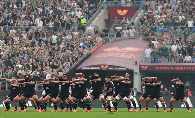 The New Zealand All Blacks perform the haka ahead of their rugby international against the Springboks in Baltimore, USA, Saturday, Sept. 12, 2026. (AP Photo/Stephanie Scarbrough)