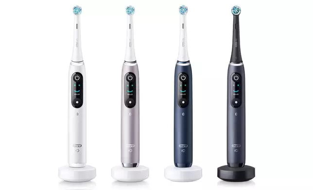 Oral-B iO9 makes a superior clean easier to achieve every day.
