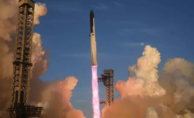 SpaceX's mega rocket Starship makes a test flight from Starbase, Texas, Monday, Sept. 28, 2026. (AP Photo/Eric Gay)