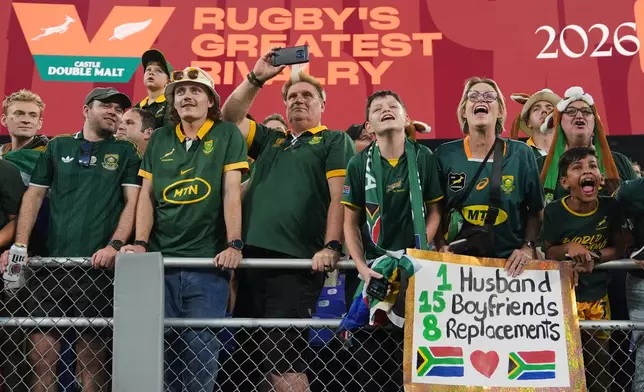 South African supporters react following their rugby international against New Zealand in Baltimore, USA, Saturday, Sept. 12, 2026. (AP Photo/Stephanie Scarbrough)