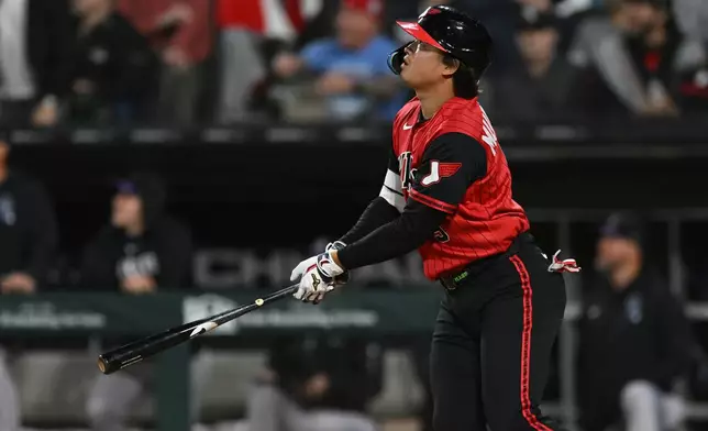Chicago White Sox's Munetaka Murakami, of Japan, watches his solo home run during the first inning of a baseball game against the Colorado Rockies Friday, Sept. 25, 2026, in Chicago. (AP Photo/Paul Beaty)