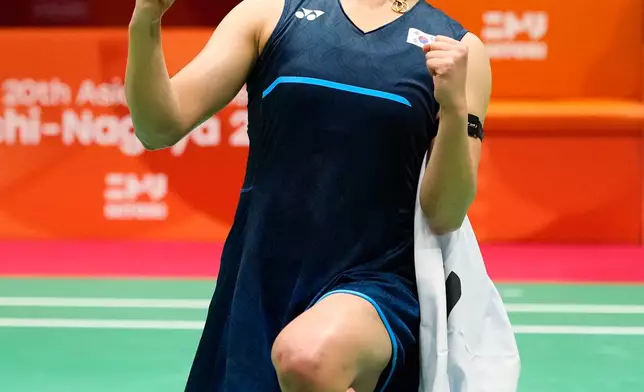 South Korea's An Se-young celebrates after her win against Japan's Akane Yamaguchi in the women's singles badminton final match at the Asian Games in Ichinomiya, Japan, Tuesday, Sept. 29, 2026. (AP Photo/Dita Alangkara)