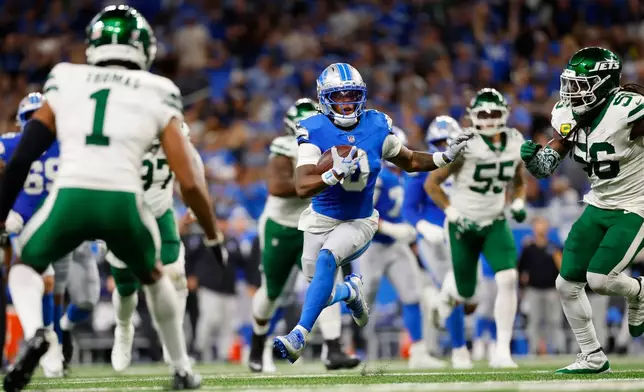 Detroit Lions' Jahmyr Gibbs runs during the first half of an NFL football game against the New York Jets in Detroit, Sunday, Sept. 27, 2026. (AP Photo/Ray Del Rio)