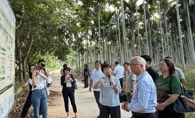 SEE visits Chinese Academy of Tropical Agricultural Sciences Source: HKSAR Government Press Releases