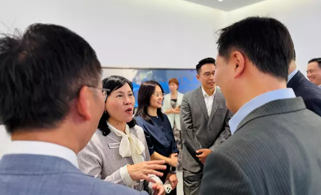 STL visits Beijing with LegCo Panel on Transport Source: HKSAR Government Press Releases