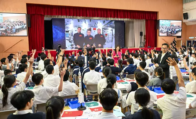 "Tiangong Class" Hong Kong and Macao Designated Session held successfully as HK and Macao young people experience remarkable achievements of the country's manned space development (with photos/video) Source: HKSAR Government Press Releases