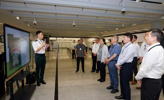 Commissioner of Customs and Excise meets Director General in Guangzhou Customs District Source: HKSAR Government Press Releases