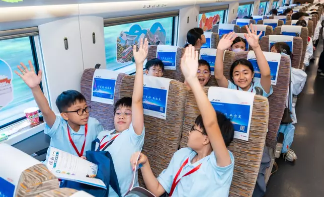 "Salute to the National Flag" Hong Kong and Macao Youth Flag-Raising Teams' Beijing Visit Delegation departs Source: HKSAR Government Press Releases