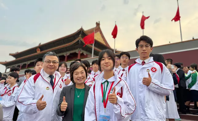 "Salute to the National Flag" Hong Kong and Macao Youth Flag-Raising Teams' Beijing Visit Delegation attends flag-raising ceremony at Tiananmen Square Source: HKSAR Government Press Releases