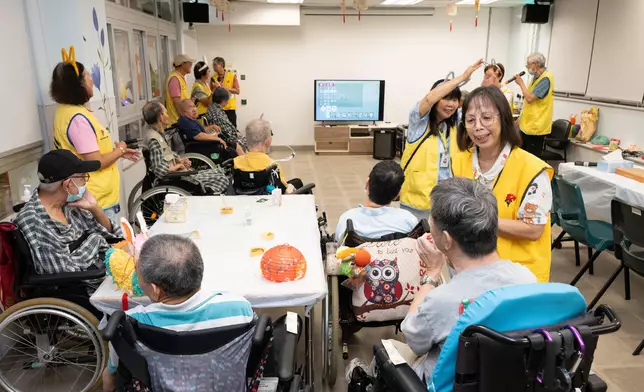 Healthcare workers and patients unite in Mid-Autumn Festival celebrations Source: HKSAR Government Press Releases