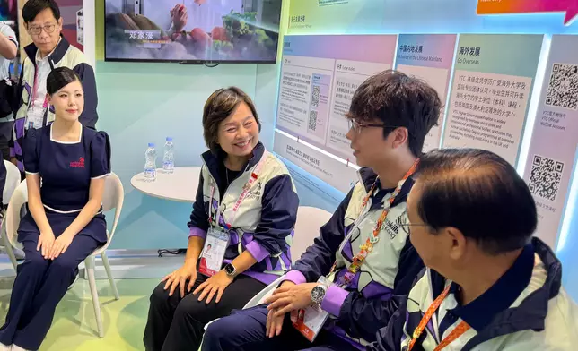 SED begins visit programme in Shanghai Source: HKSAR Government Press Releases