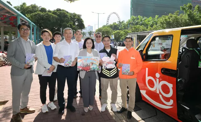 C for T urges taxi trade to maintain quality service during Mainland's National Day Golden Week Source: HKSAR Government Press Releases