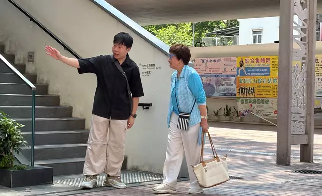 At the condolence venue in the Moreton Terrace Activity Centre, Causeway Bay, former Member of the Legislative Councillor and former Chairman of the Wan Chai District Council, Peggy Lam Pei Yu-dja, also payed her tribute to Tung on Friday. Photo by Bastille Post.