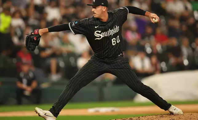 Chicago White Sox's Bryan Hudson throws during the fifth inning of a baseball game against the Detroit Tigers, Thursday, Sept. 17, 2026, in Chicago. (AP Photo/Melissa Tamez)