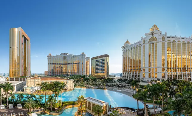Galaxy Macau Rewrites the Rules of Luxury Resort Hospitality from the Palm of Your Hand