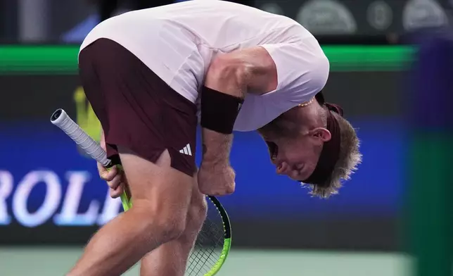 Spain's Alejandro Davidovich Fokina celebrates after winning against Germany's Alexander Zverev during the men's singles semifinal match at the Shanghai Masters tennis tournament in Shanghai, China, Saturday, Oct. 17, 2026. (AP Photo/Andy Wong)