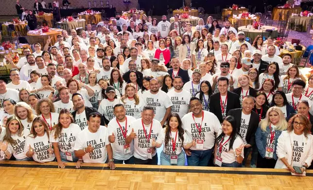 More than 300 broadcasters, radio personalities, artists and content creators gathered at the Promesa y Esperanza® seminar, part of the Music Gives to St. Jude Kids® program supporting the St. Jude mission.