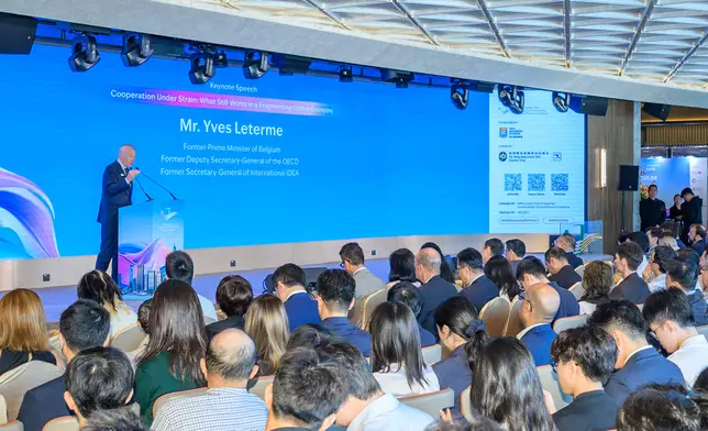Yves Leterme, former Prime Minister of Belgium and former Deputy Secretary-General of the OECD, delivers the opening keynote.