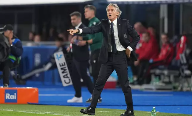 Italy's head coach Roberto Mancini gestures during the UEFA Nations League soccer match between Italy and Turkey in Bologna, Italy, Monday, Oct. 5, 2026. (AP Photo/Antonio Calanni)