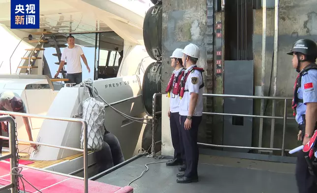 Guangdong Yachts Southbound. Photo source: CCTV