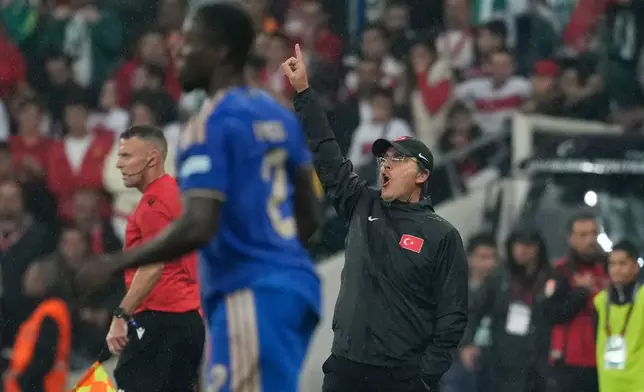 Turkey's head coach Vincenzo Montella gestures during the UEFA Nations League soccer match between Turkey and Italy in Bursa, Turkey, Monday, Sept. 28, 2026. (AP Photo/Khalil Hamra)