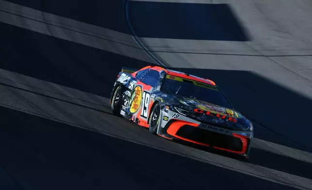 Chase Briscoe navigates Turn 1 during a NASCAR Cup Series auto race Sunday, Oct. 4, 2026, in Las Vegas. (AP Photo/Sam Morris)