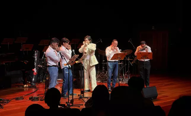 Singapore ETO supports Hong Kong harmonica virtuoso CY Leo's concert and music exchanges in Singapore Source: HKSAR Government Press Releases