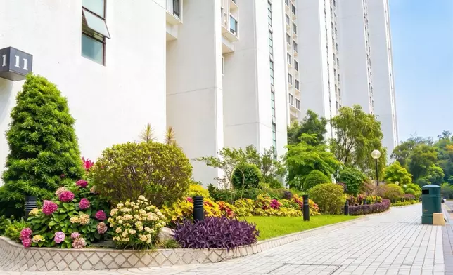 16 private properties receive Gold Awards for best landscape design and maintenance Source: HKSAR Government Press Releases