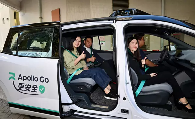 TD's Autonomous Vehicle Applications Promotion Working Group visits trial in Tung Chung, North Lantau Source: HKSAR Government Press Releases