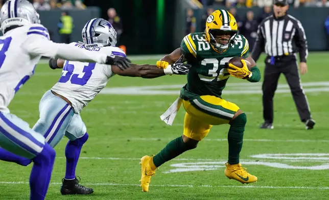 Green Bay Packers' Marshawn Lloyd runs during the first half of an NFL football game against the Dallas Cowboys in Green Bay, Wis., Sunday, Oct. 18, 2026. (AP Photo/Mike Roemer)