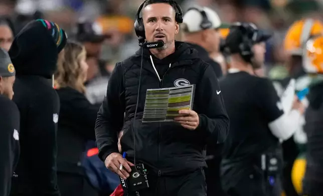 Green Bay Packers head coach Matt LaFleur reacts during the first half of an NFL football game against the Dallas Cowboys in Green Bay, Wis., Sunday, Oct. 18, 2026. (AP Photo/Nam Huh)