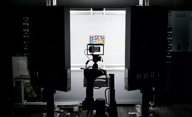 140-color chart at the OPPO True-to-Life Image Lab