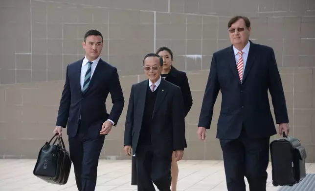 潘樂陶否認控罪