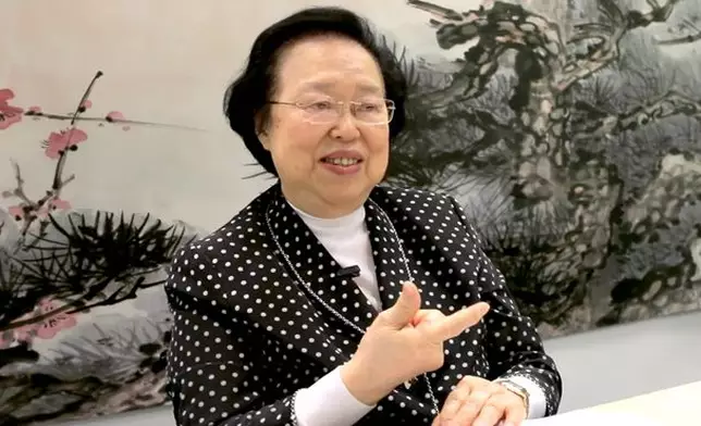 全國性法律在香港實施, 譚惠珠表示, 可以由人大通過, 公布在港實施, 或者由香港自行立法實施。(本網記者攝)