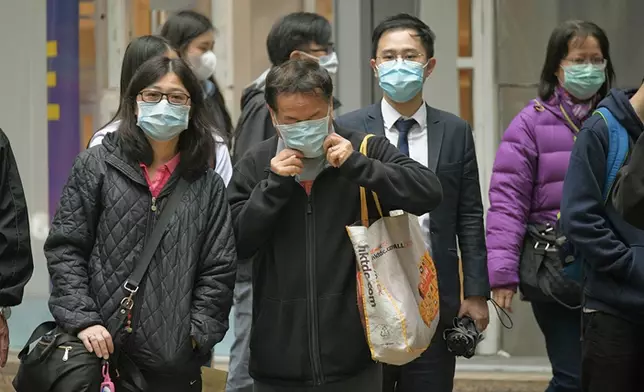 市民外出都佩戴口罩。資料圖片