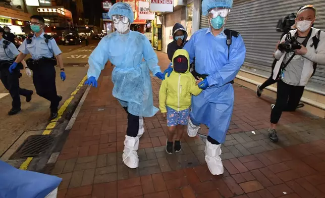 母子終答允赴隔離營。