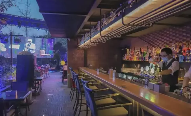 暫時關停公共服務及娛樂場所。網上圖片